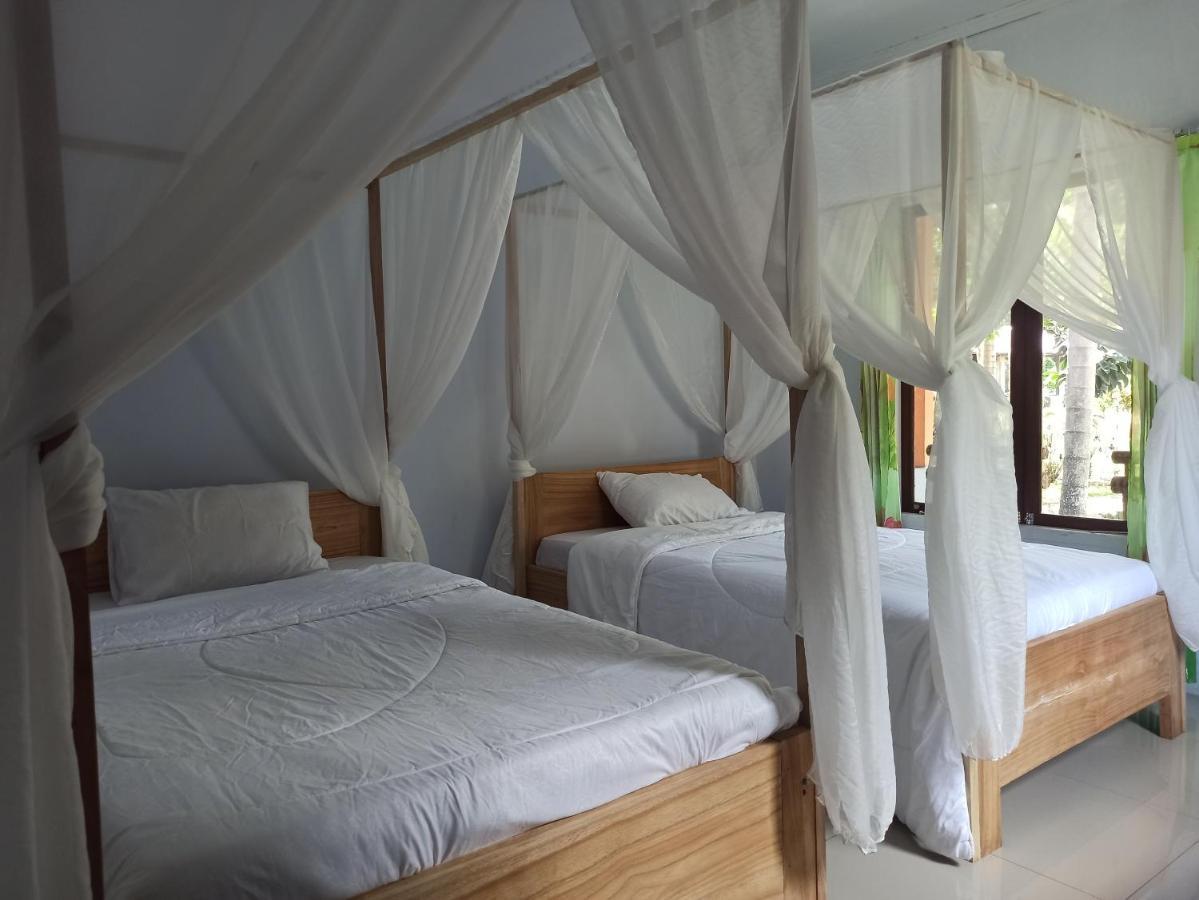 Rinondoran Tangkoko Jungle Homestay מראה חיצוני תמונה